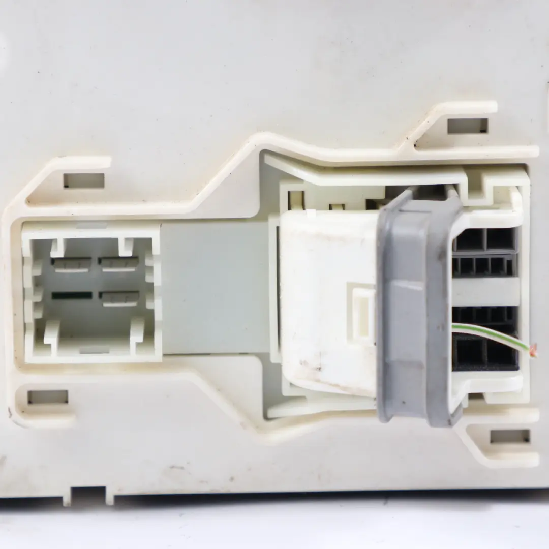 Fuse Box Relay Control Unit Electric Module SAM 4479009808 to Mercedes Vito W447 with Part number A4479009808 Mercedes Vito W447 Fuse Box Relay Control Unit Electric Module SAM 4479009808 - SKU A4479009808 - Part number A4479009808