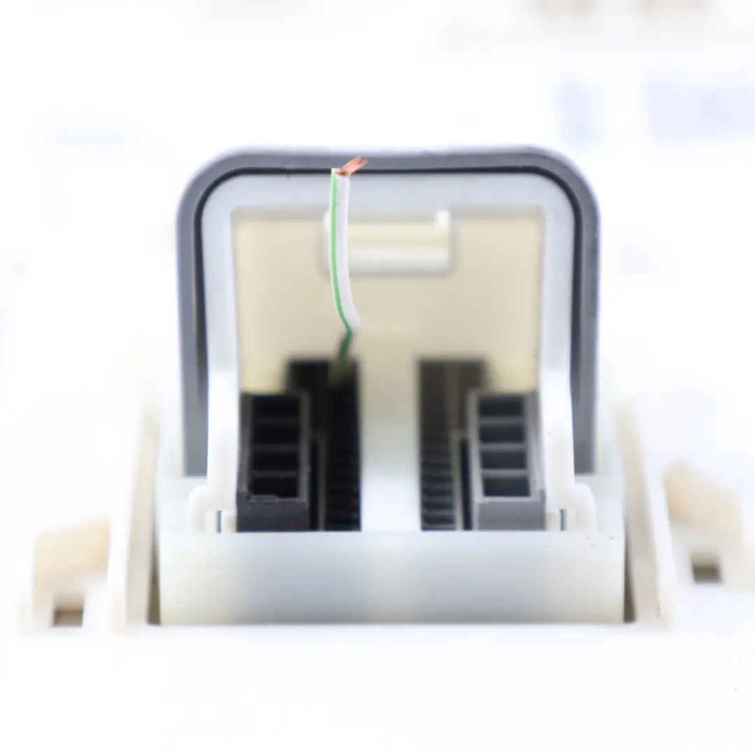 Fuse Box Relay Control Unit Electric Module SAM 4479009808 to Mercedes Vito W447 with Part number A4479009808 Mercedes Vito W447 Fuse Box Relay Control Unit Electric Module SAM 4479009808 - SKU A4479009808 - Part number A4479009808