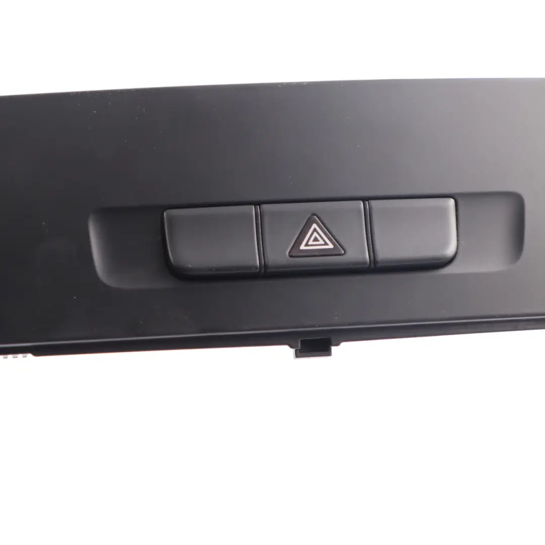 Salpicadero Luces Emergencia Panel Negro para Mercedes Vito W447 con número de pieza A4479050051 Mercedes Vito W447 Salpicadero Luces Emergencia Panel Negro - SKU A4479050051 - Número de pieza A4479050051