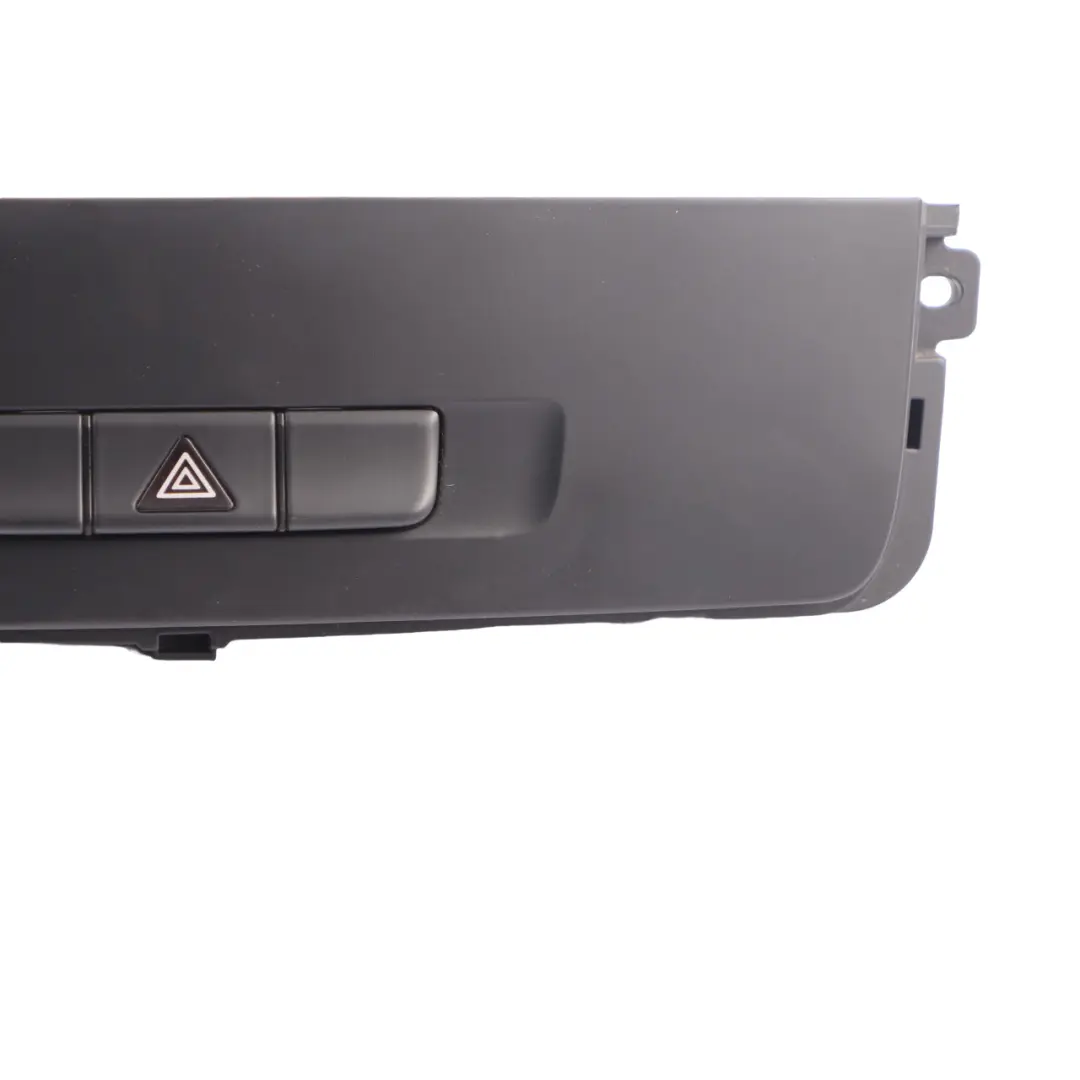 Mercedes Vito W447 Interruttore Luci Di Emergenza Sul Cruscotto Nero - SKU A4479050051 - Numero di parte A4479050051
