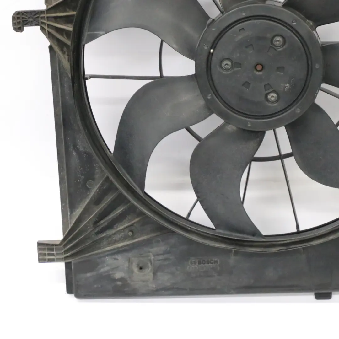 OM622 Ventilateur de refroidissement du moteur pour Mercedes Vito W447 à propos du numéro de pièce A4479060012 Mercedes Vito W447 OM622 Ventilateur de refroidissement du moteur - SKU A4479060012-1 - Numéro de pièce A4479060012