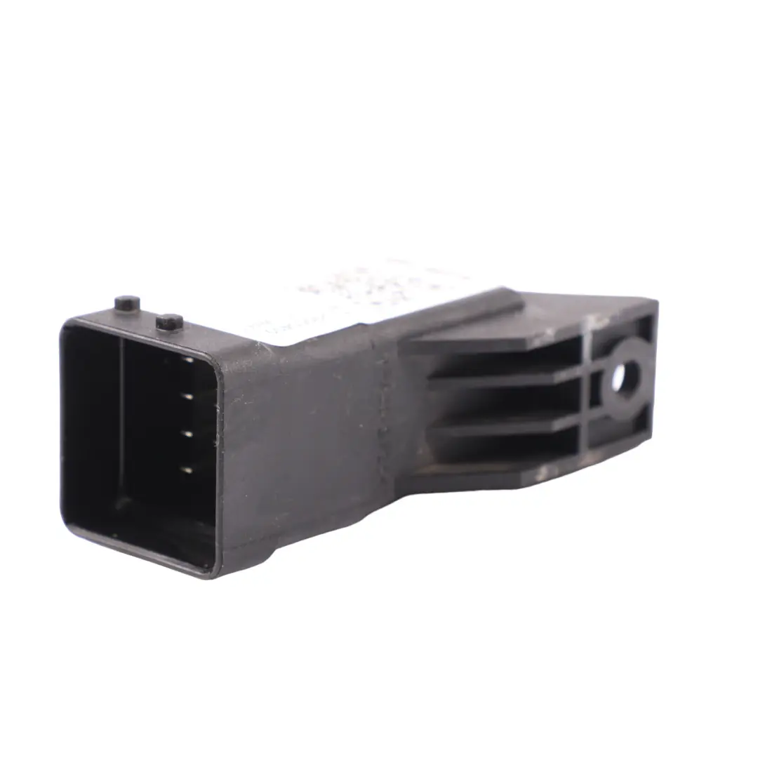 Relé de control del ventilador Unidad módulo control para Mercedes W447 con número de pieza A6229000400 Mercedes W447 Relé de control del ventilador Unidad módulo control - SKU A6229000400 - Número de pieza A6229000400