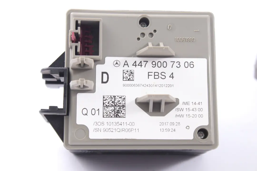 109CDI BE OM622.951 Motorsteuerungsmodul ECU Kit für Mercedes W447 mit Teilenummer A6229000500 Mercedes W447 109CDI BE OM622.951 Motorsteuerungsmodul ECU Kit - SKU A6229000500-1 - Teilenummer A6229000500