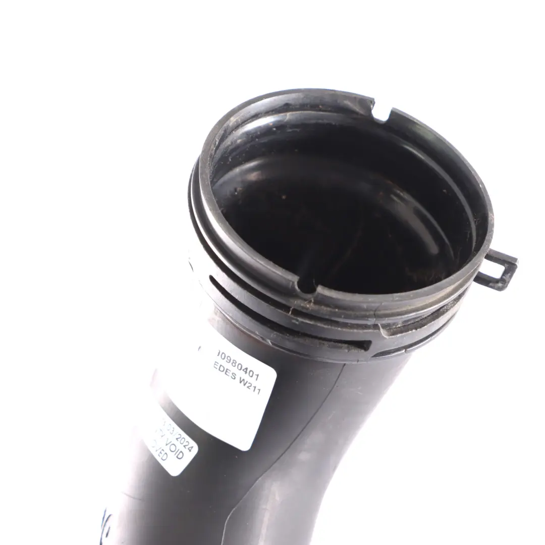 Tubo di aspirazione dell'aria per Mercedes W211 W221 W164 con numero di parte A6290980401 Mercedes W211 W221 W164 Tubo di aspirazione dell'aria - SKU A6290980401 - Numero di parte A6290980401