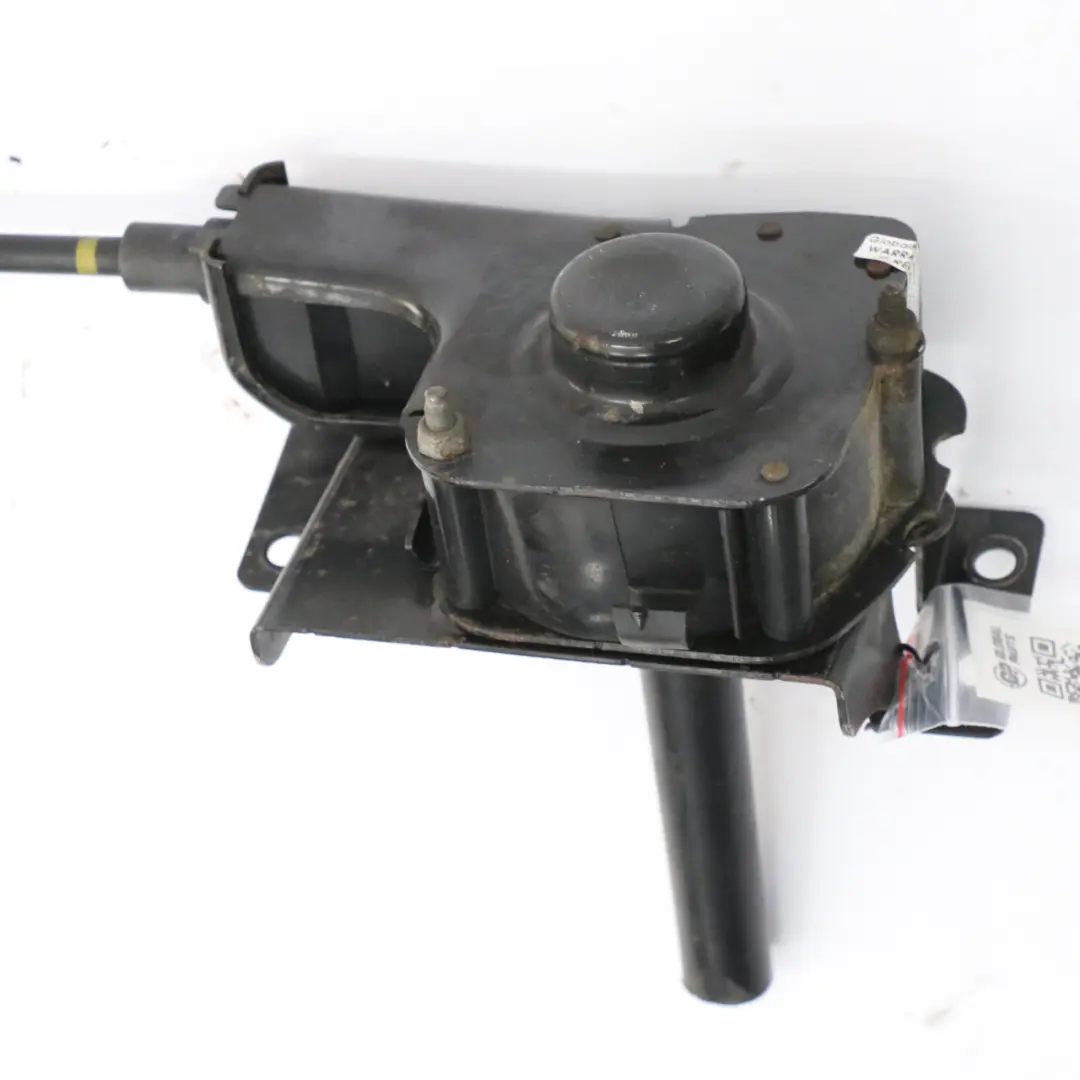 Mercedes Vito W639 Support de roue de secours - SKU A6394000339-1 - Numéro de pièce A6394000339