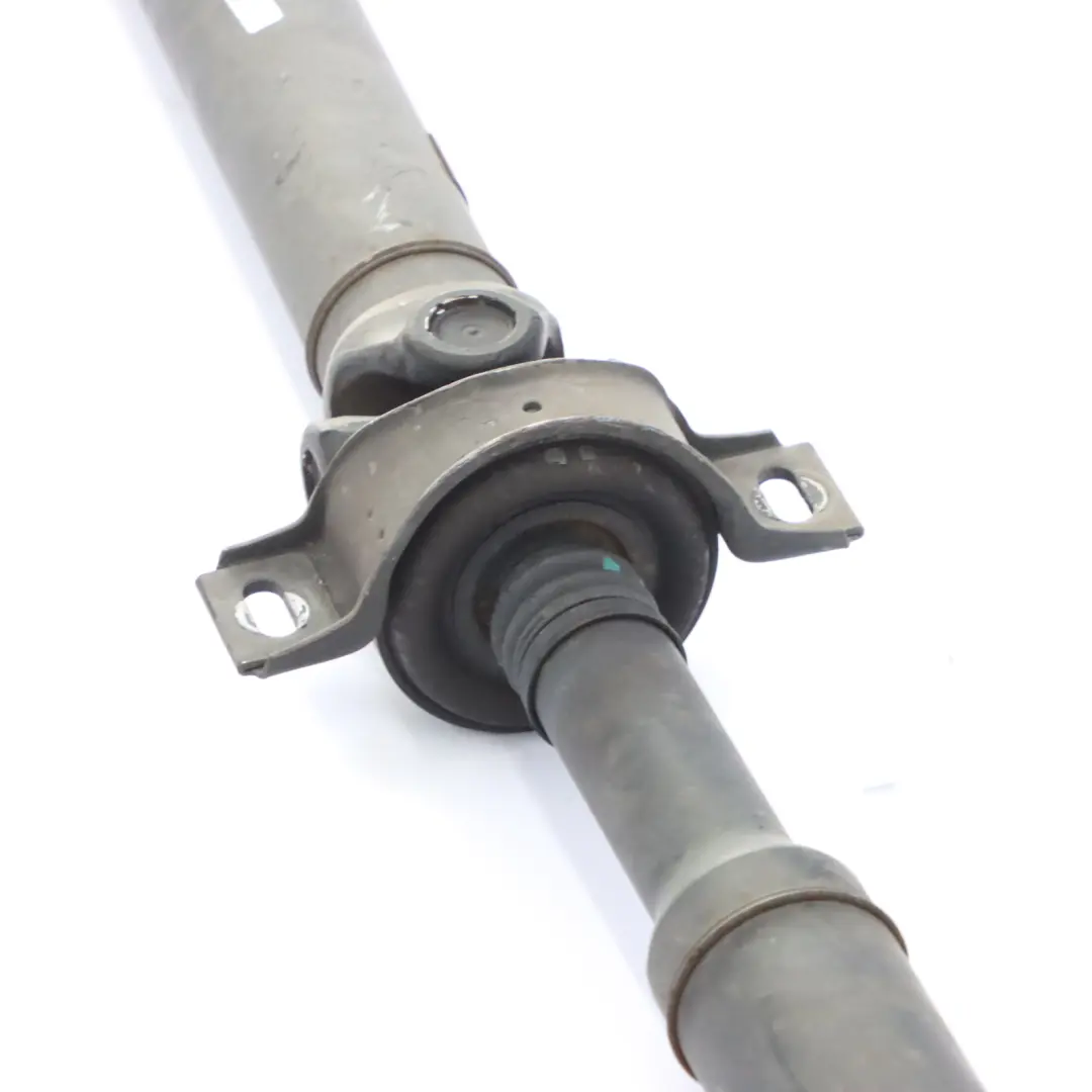 Kardanwelle Antriebswelle Automatikgetriebe für Mercedes Vito W639 mit Teilenummer A6394109406 Mercedes Vito W639 Kardanwelle Antriebswelle Automatikgetriebe - SKU A6394109406 - Teilenummer A6394109406