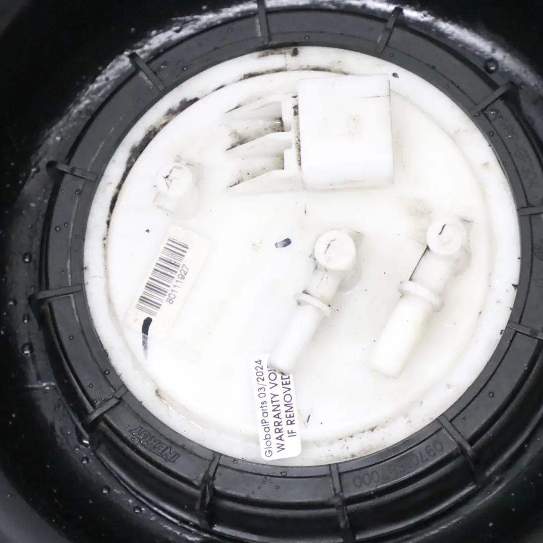 Mercedes Vito W639 Diesel Kraftstofftank komplett 75L - SKU A6394711901 - Teilenummer A6394711901