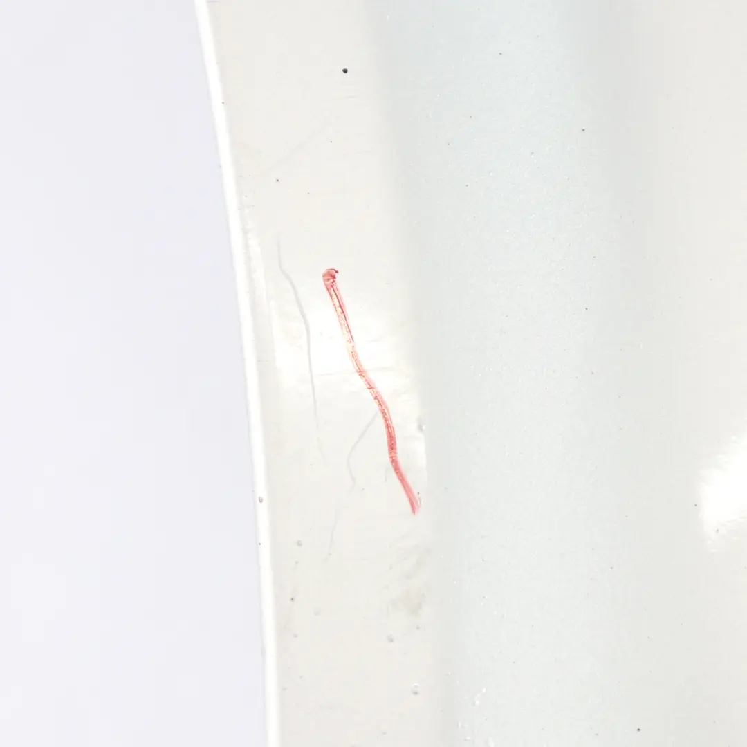 Embellecedor Guardabarros Lado Izquierdo Brilliant Silver - 9744 para Mercedes W639 con número de pieza A6396305107 Mercedes W639 Embellecedor Guardabarros Lado Izquierdo Brilliant Silver - 9744 - SKU A6396305107-BRS - Número de pieza A6396305107