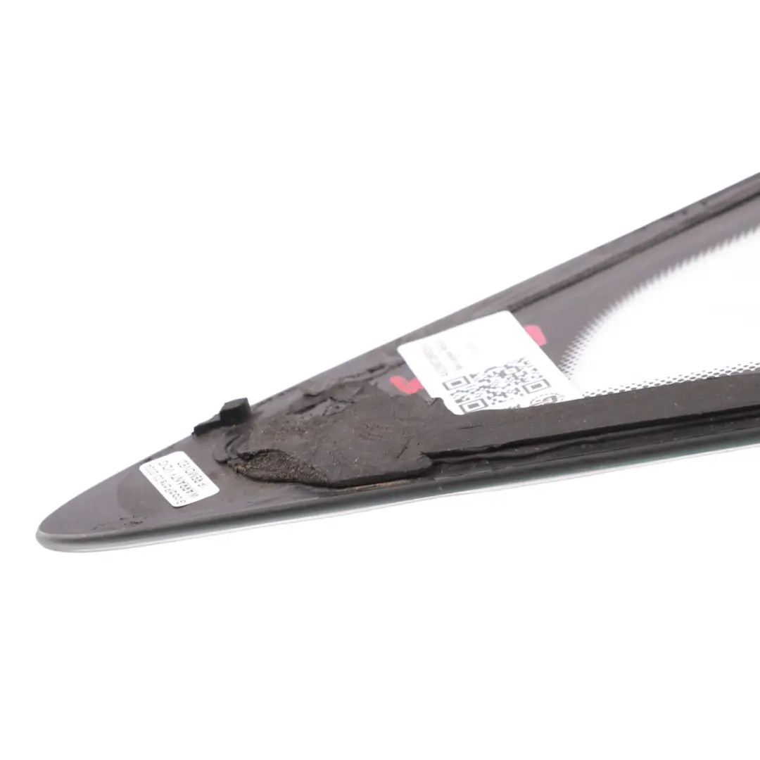 Finestrino Laterale Anteriore Destro Triangolo Vetro AS2 per Mercedes Vito W639 con numero di parte A6396736805 Mercedes Vito W639 Finestrino Laterale Anteriore Destro Triangolo Vetro AS2 - SKU A6396736805-2 - Numero di parte A6396736805