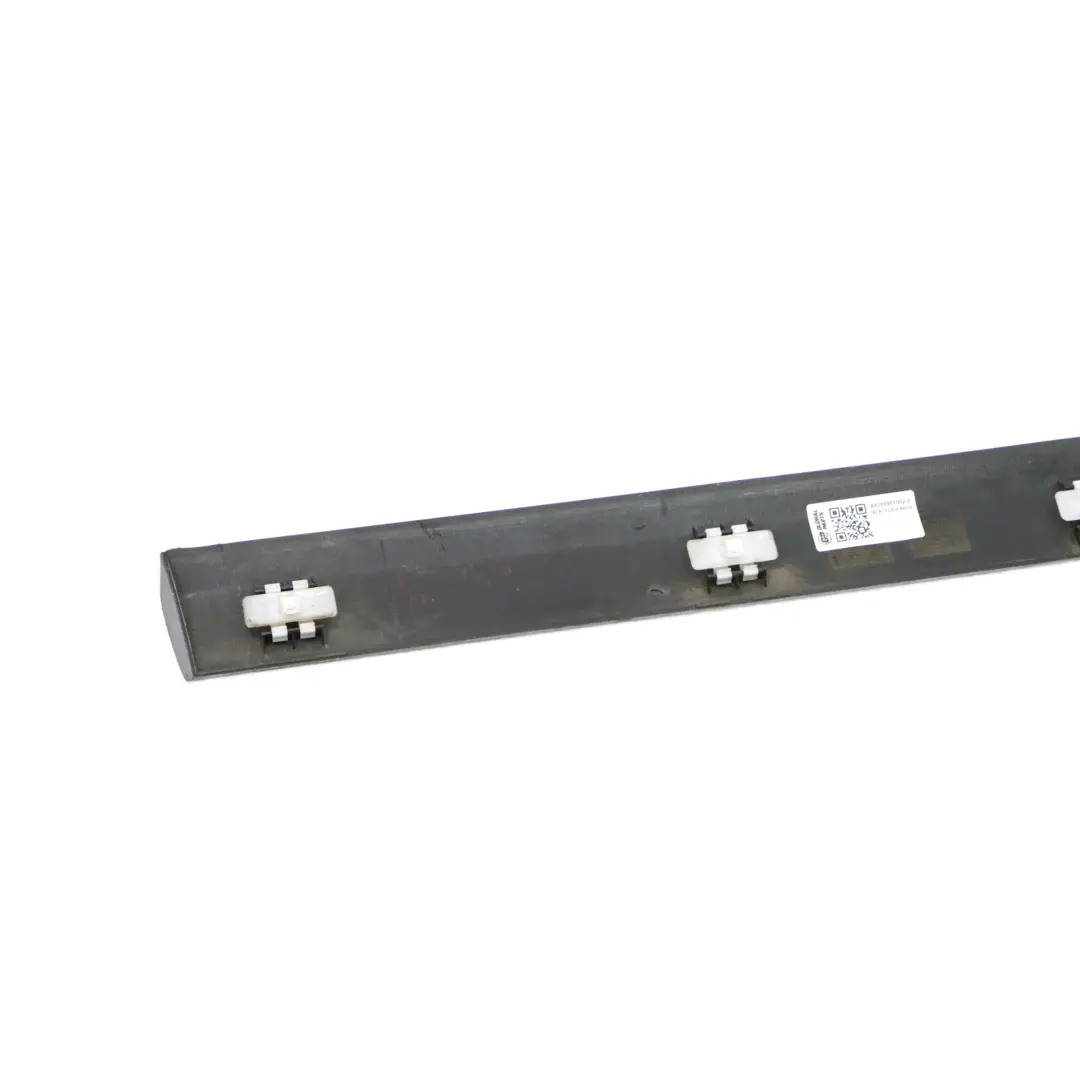 Mercedes Vito W639 Garniture Bande Protection Moulure Porte Gauche - SKU A6396901062-2 - Numéro de pièce A6396901062