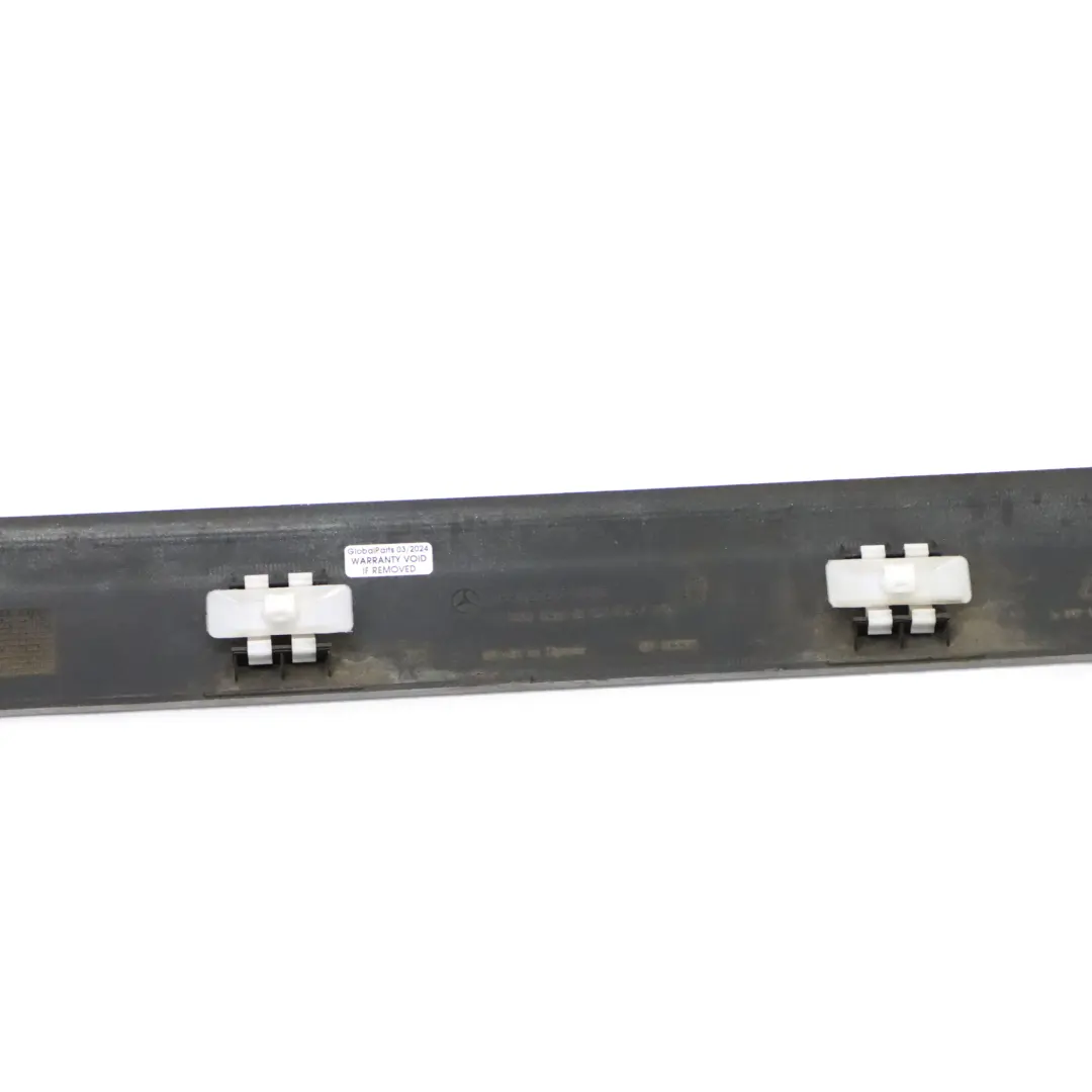 Mercedes Vito W639 Garniture Bande Protection Moulure Porte Gauche - SKU A6396901062-2 - Numéro de pièce A6396901062