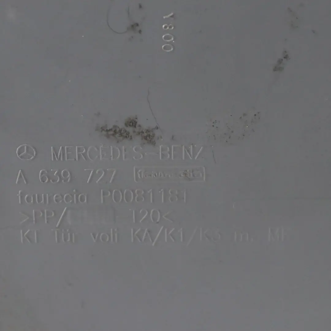 Mercedes Vito W639 Tarjeta de Puerta Delantera Izquierda Embellecedor Gris - SKU A6397270071-2 - Número de pieza A6397270071