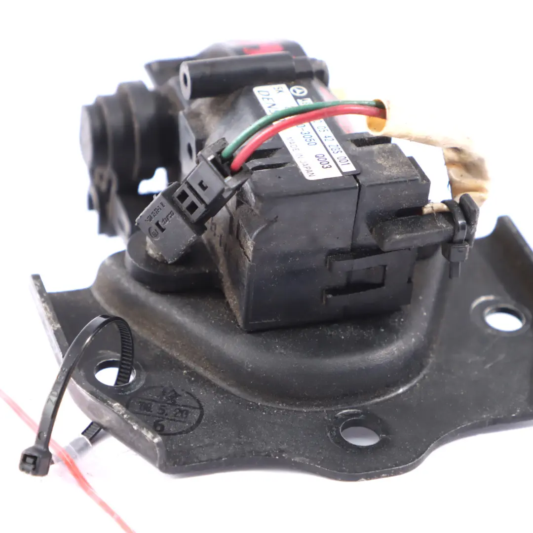 Mercedes W639 Rear Quarter Window Motor Regulator Left Right N/O/S - SKU A6398200542-1 - Part number A6398200542