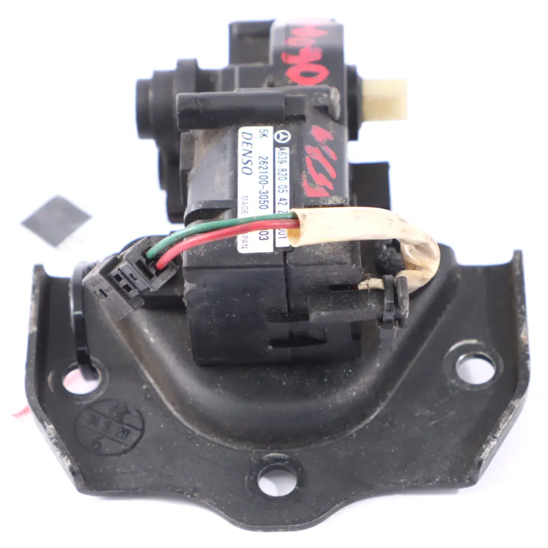 Regolatore motore lunotto posteriore destro sinistro per Mercedes W639 con numero di parte A6398200542 Mercedes W639 Regolatore motore lunotto posteriore destro sinistro - SKU A6398200542-1 - Numero di parte A6398200542