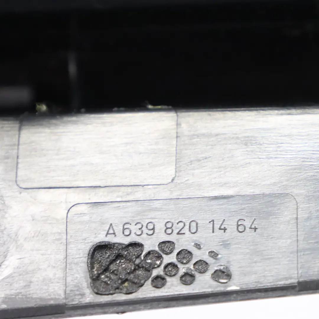  Feu arrière Mercedes Vito Viano W639 Feu arrière gauche - SKU A6398201464 - Numéro de pièce A6398201464