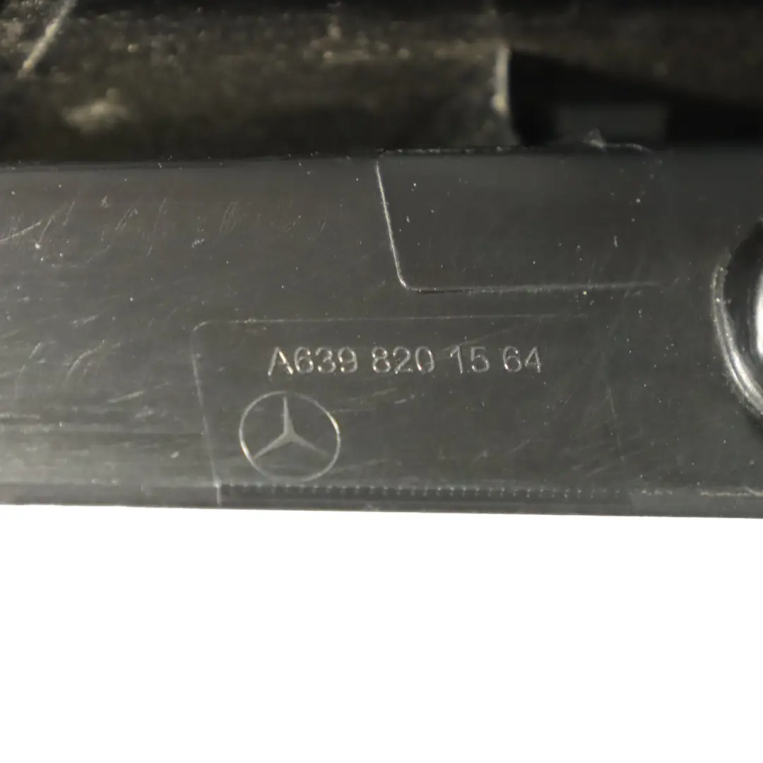 Piloto trasero Mercedes Vito Viano W639 Piloto trasero derecho para con número de pieza A6398201564 Piloto trasero Mercedes Vito Viano W639 Piloto trasero derecho - SKU A6398201564 - Número de pieza A6398201564