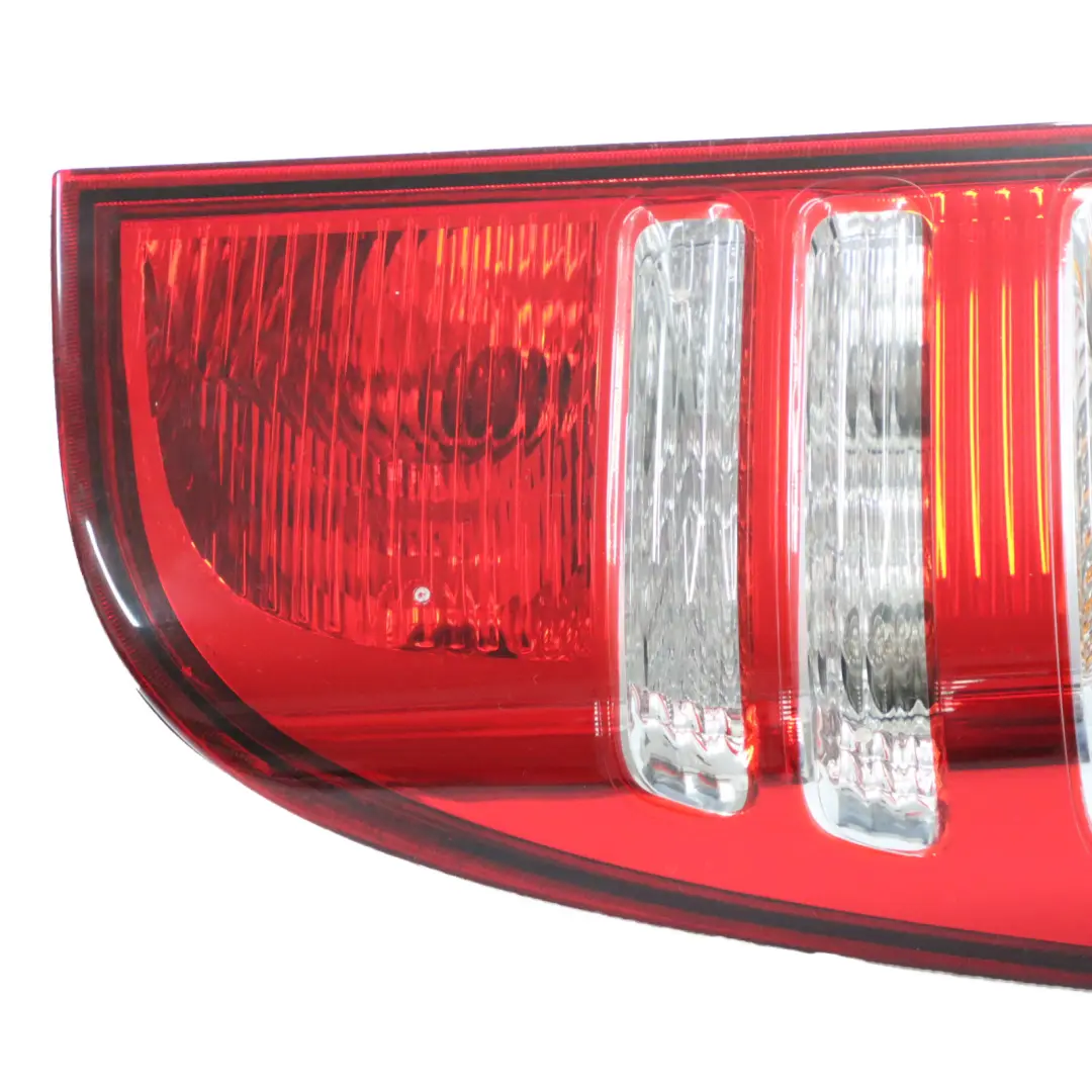  Feu Arrière Mercedes Vito Viano W639 Feu Arrière Droit Bas - SKU A6398201564 - Numéro de pièce A6398201564