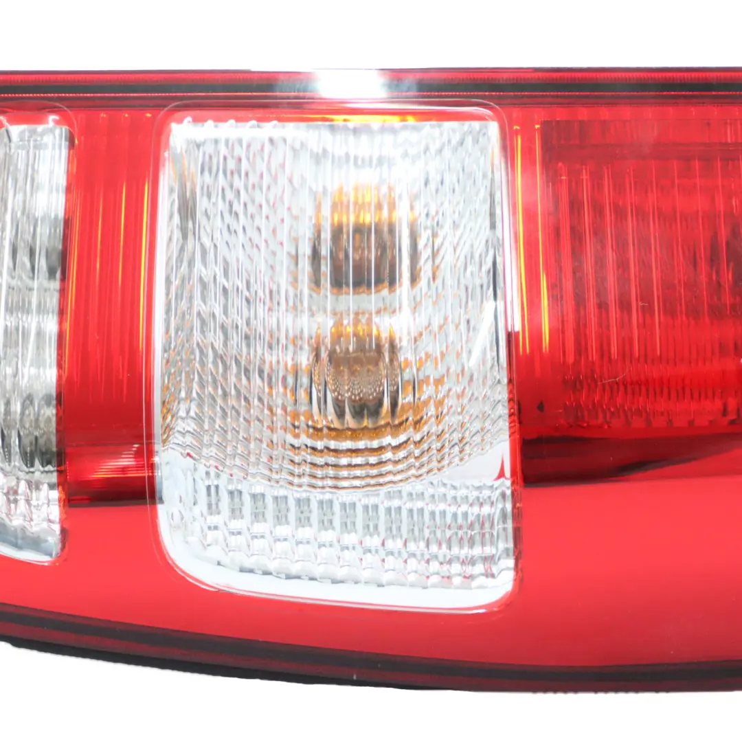  Feu Arrière Mercedes Vito Viano W639 Feu Arrière Droit Bas - SKU A6398201564 - Numéro de pièce A6398201564
