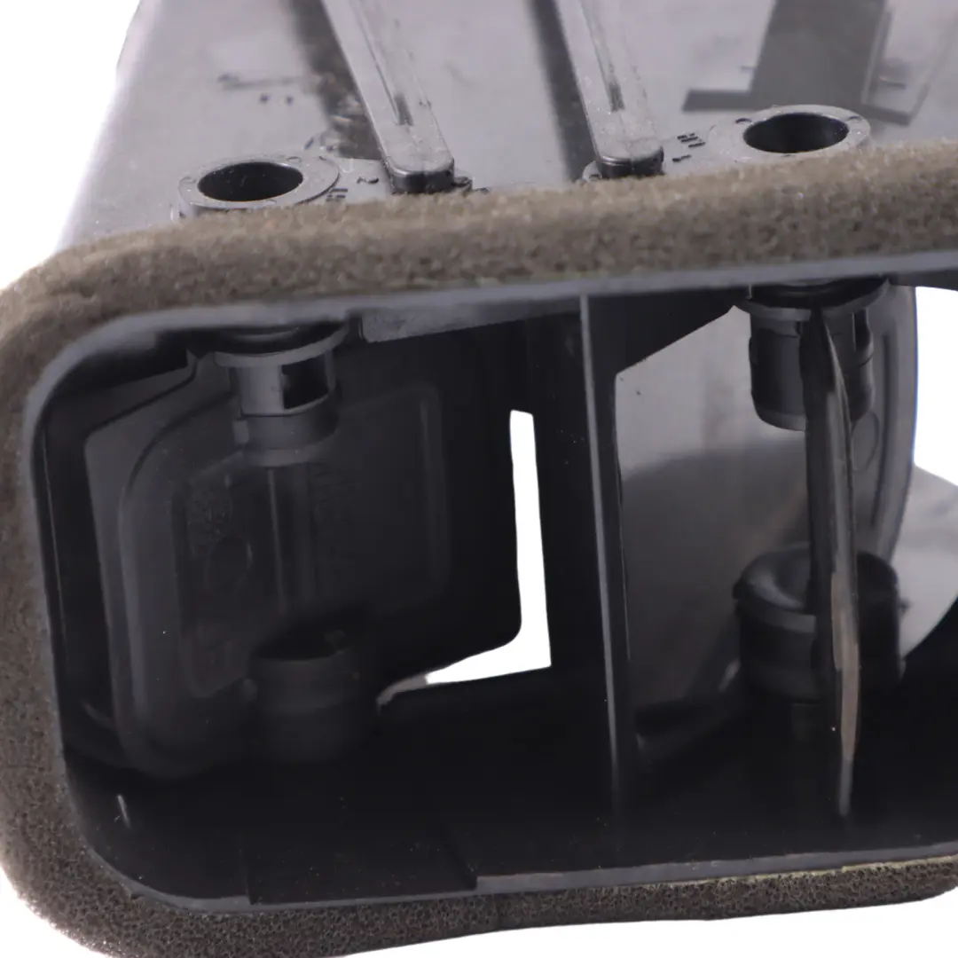 bocchetta d'aria sinistra cruscotto pannello ugello per Mercedes W639 con numero di parte A6398300154 Mercedes W639 bocchetta d'aria sinistra cruscotto pannello ugello - SKU A6398300154 - Numero di parte A6398300154