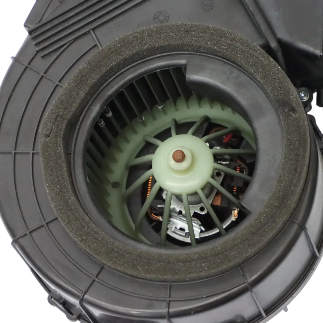 Heizgerät Mercedes Vito W639 Zusatzwärmetauscher Heckheizung für mit Teilenummer A6398302061 Heizgerät Mercedes Vito W639 Zusatzwärmetauscher Heckheizung - SKU A6398302061 - Teilenummer A6398302061