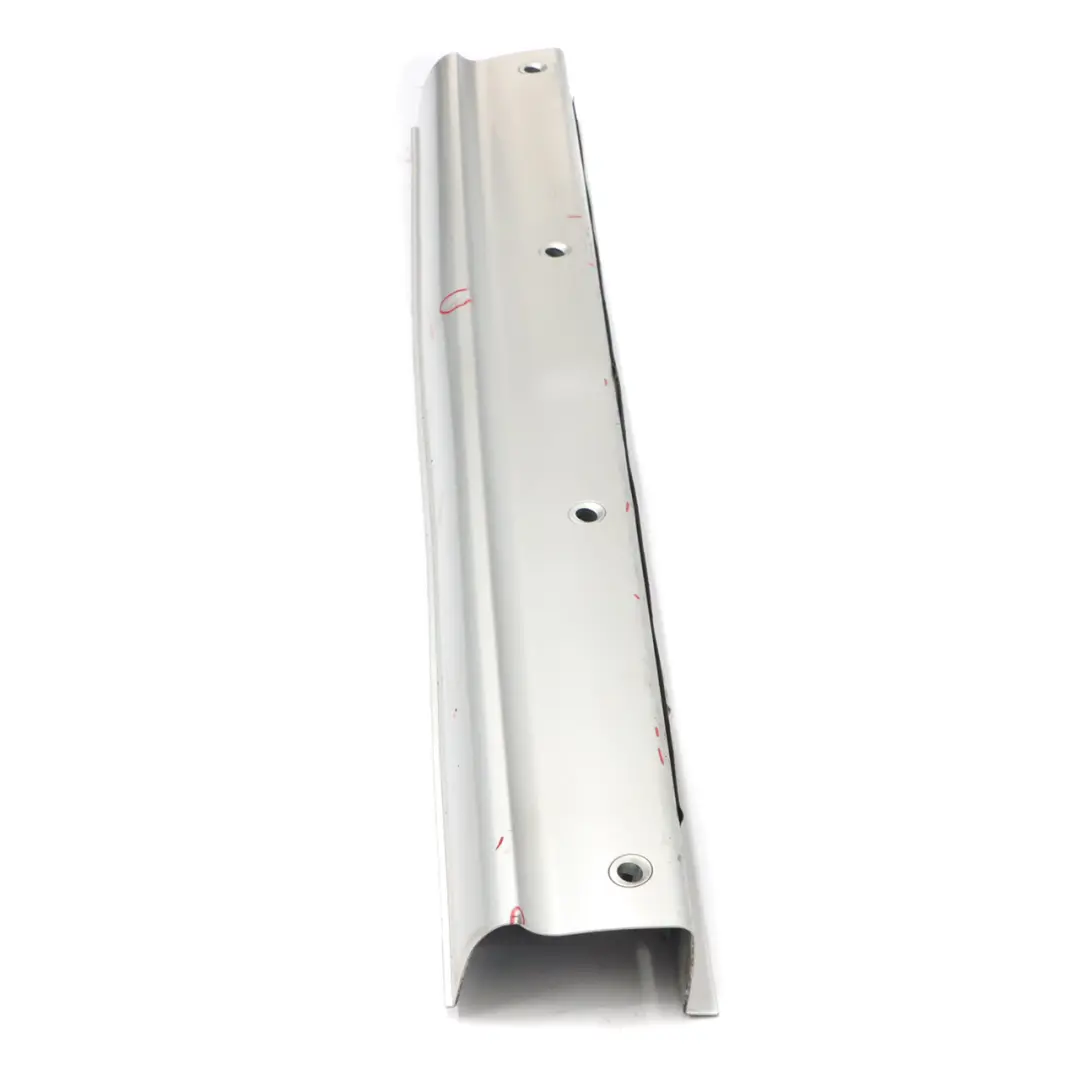 Mercedes Vito W639 Copertura pannello posteriore Argento brillante - 9744 - SKU A6398851525-BRS - Numero di parte A6398851525