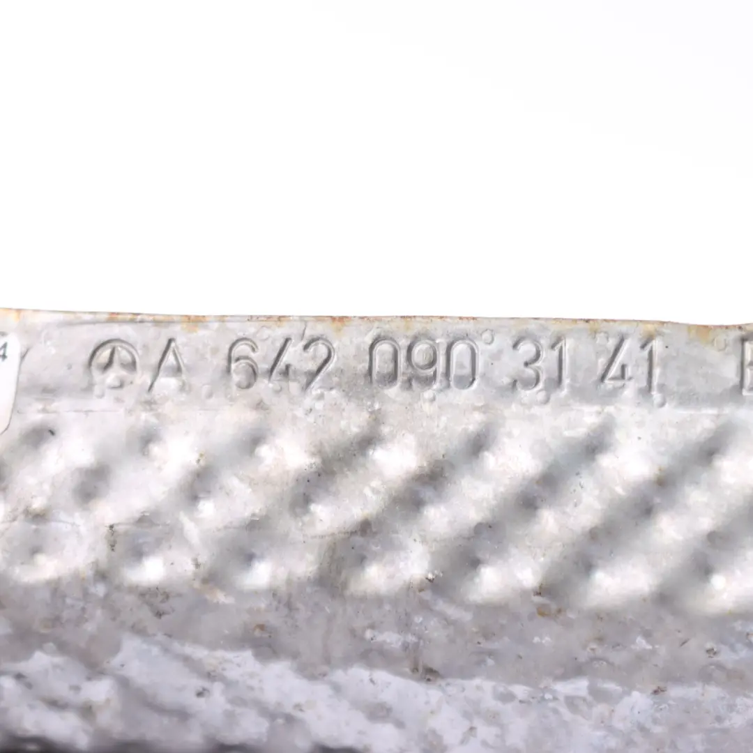 Plaque chauffante moteur Mercedes W221 OM642 Panneau d'isolation droit pour à propos du numéro de pièce A6420903141 Plaque chauffante moteur Mercedes W221 OM642 Panneau d'isolation droit - SKU A6420903141-1 - Numéro de pièce A6420903141