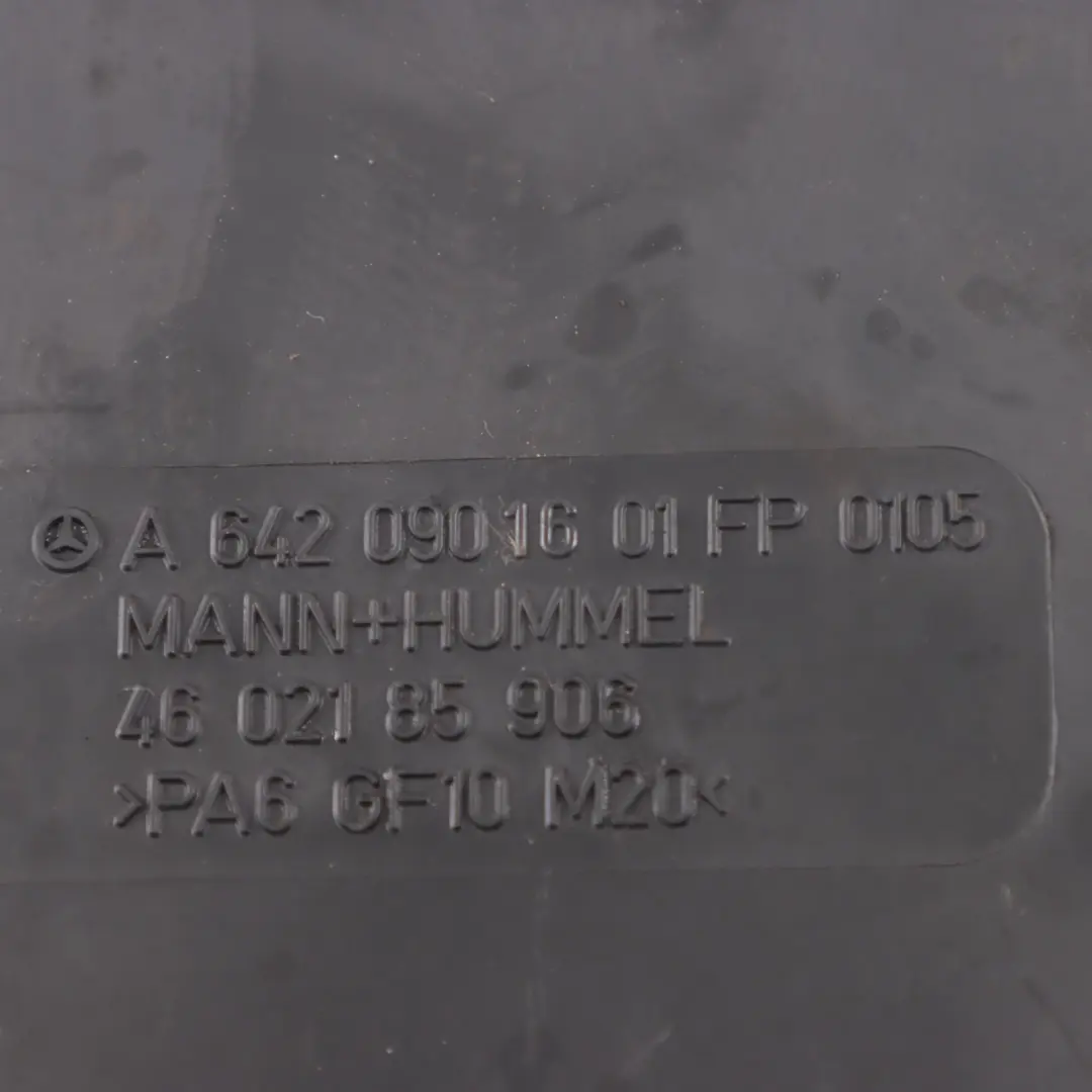 OM642 Obudowa Filtra Powietrza Prawa do Mercedes W204 Diesel o numerze A6420901601 Mercedes W204 Diesel OM642 Obudowa Filtra Powietrza Prawa - SKU A6420940204 - Numer Części A6420901601