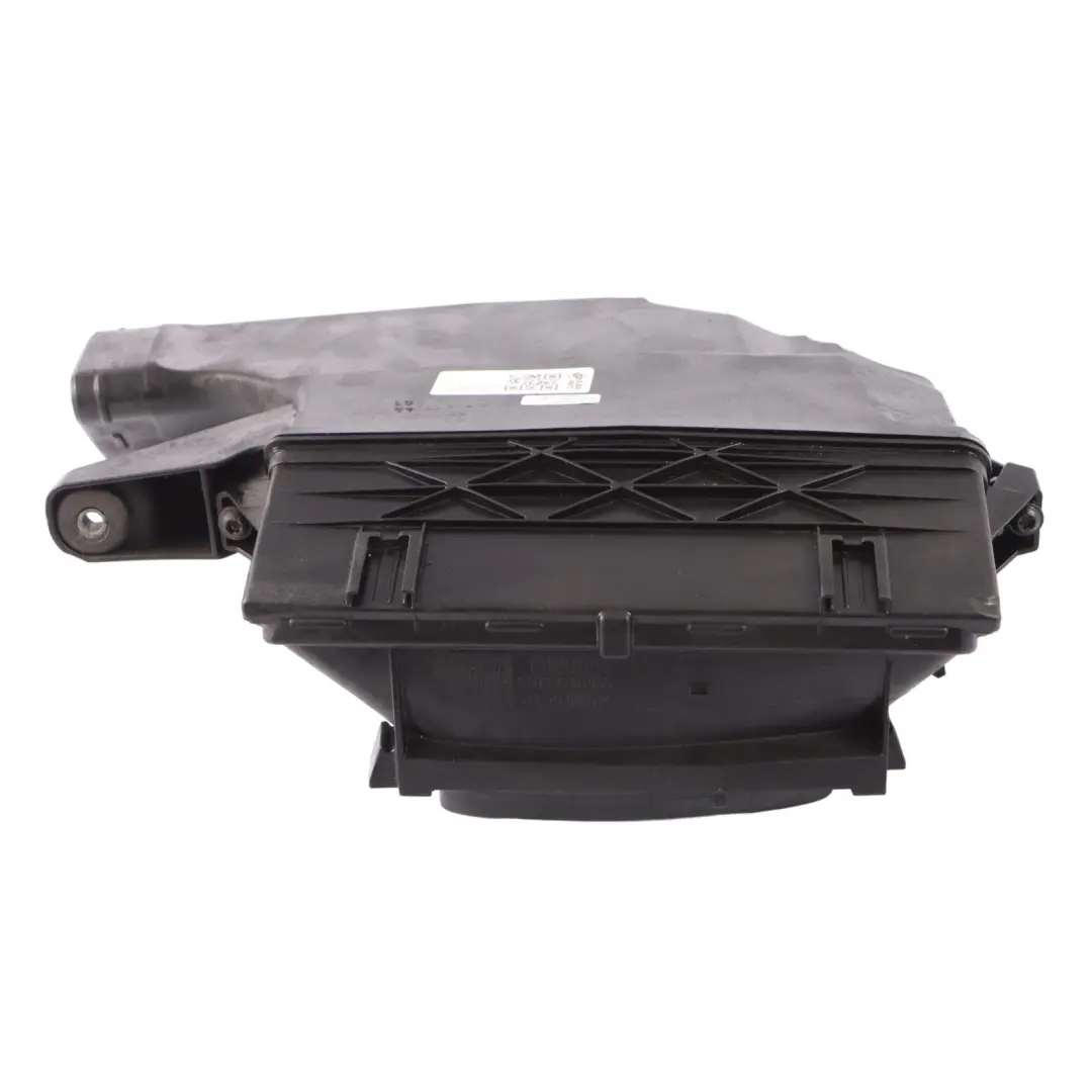 Filter Box Mercedes W204 Diesel OM642 Right Air Filter Housing to AIr with Part number A6420903601 AIr Filter Box Mercedes W204 Diesel OM642 Right Air Filter Housing - SKU A6420904401 - Part number A6420903601