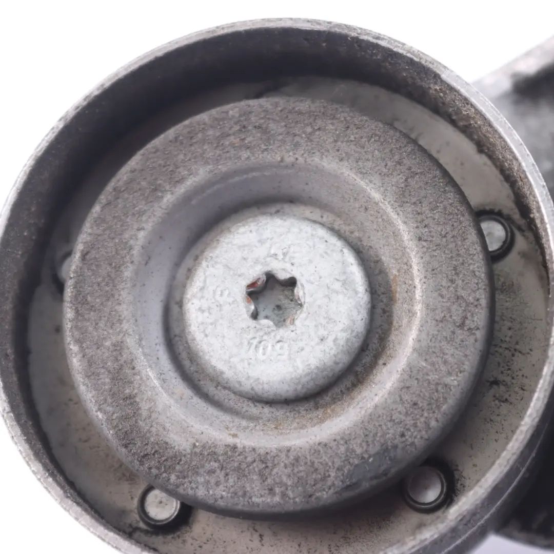 OM642 Napinacz Paska Pompy Wody do Mercedes Sprinter W906 Diesel o numerze A6422001970 Mercedes Sprinter W906 Diesel OM642 Napinacz Paska Pompy Wody - SKU A6422001970 - Numer Części A6422001970