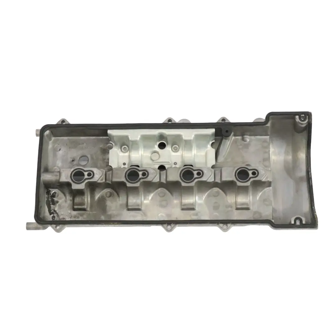 Coprivalvola Mercedes Vito W636 OM646 Coperchio testa cilindro per con numero di parte A6460101330 Coprivalvola Mercedes Vito W636 OM646 Coperchio testa cilindro - SKU A6460101330 - Numero di parte A6460101330