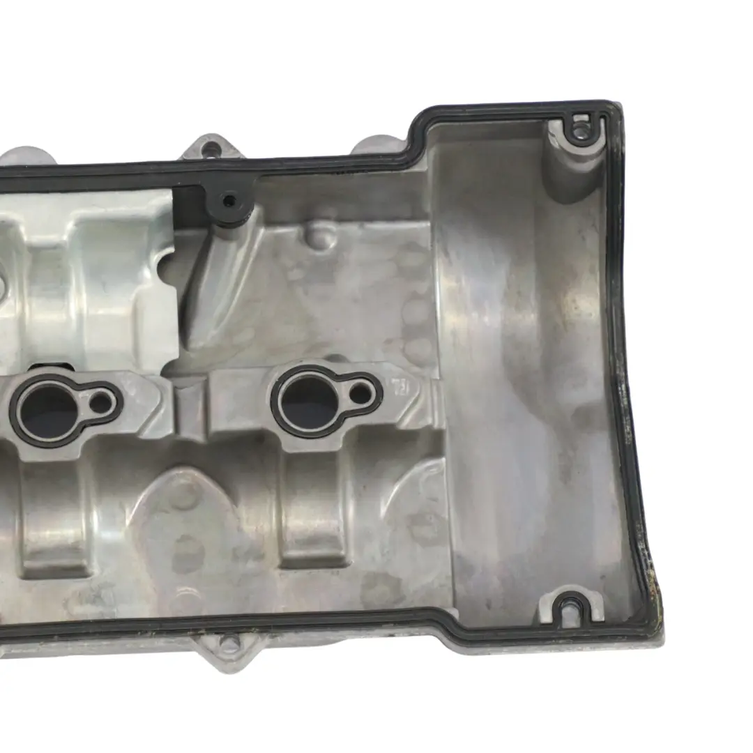 Tapa de válvula Mercedes Vito W636 Diesel OM646 Tapa de culata para con número de pieza A6460101330 Tapa de válvula Mercedes Vito W636 Diesel OM646 Tapa de culata - SKU A6460101330 - Número de pieza A6460101330