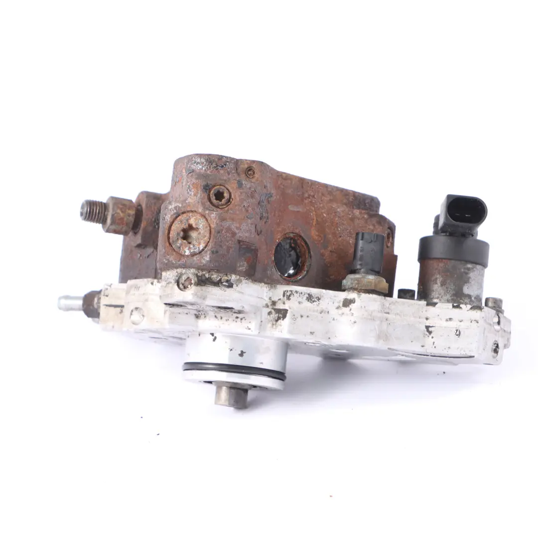 Pompe à carburant Mercedes W203 W906 OM646 Pompe à haute pression pour à propos du numéro de pièce A6460700101 Pompe à carburant Mercedes W203 W906 OM646 Pompe à haute pression - SKU A6460700101-1 - Numéro de pièce A6460700101