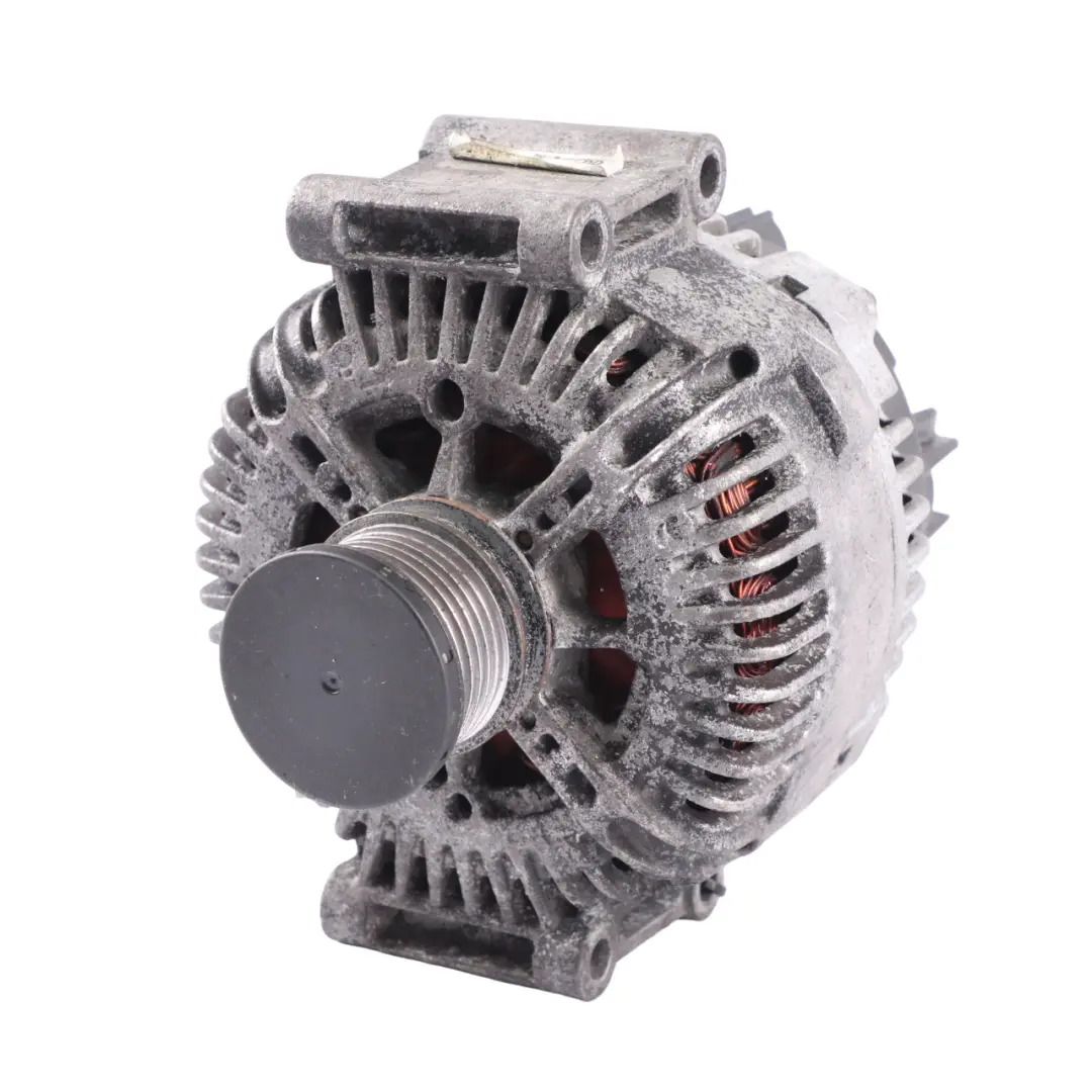 Alternatore Mercedes Vito W639 Sprinter W906 14V 180A Valeo per con numero di parte A6461541102 Alternatore Mercedes Vito W639 Sprinter W906 14V 180A Valeo - SKU A6461541102-3 - Numero di parte A6461541102