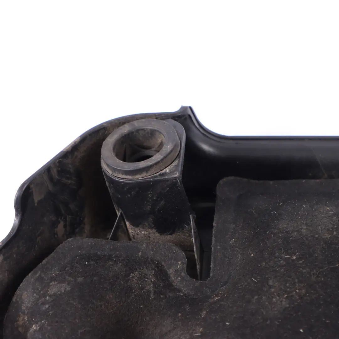 OM651 Coperchio motore Pannello superiore acustico per Mercedes W447 con numero di parte A6510102667 Mercedes W447 OM651 Coperchio motore Pannello superiore acustico - SKU A6510102667 - Numero di parte A6510102667