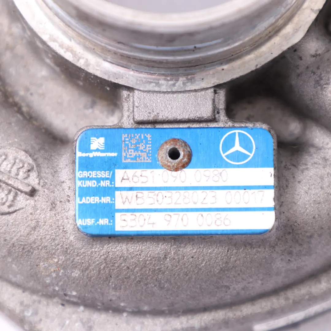 OM651 Boîtier de turbocompresseur côté froid Mercedes W906 Diesel - SKU A6510900980-2 - Numéro de pièce A6510900980