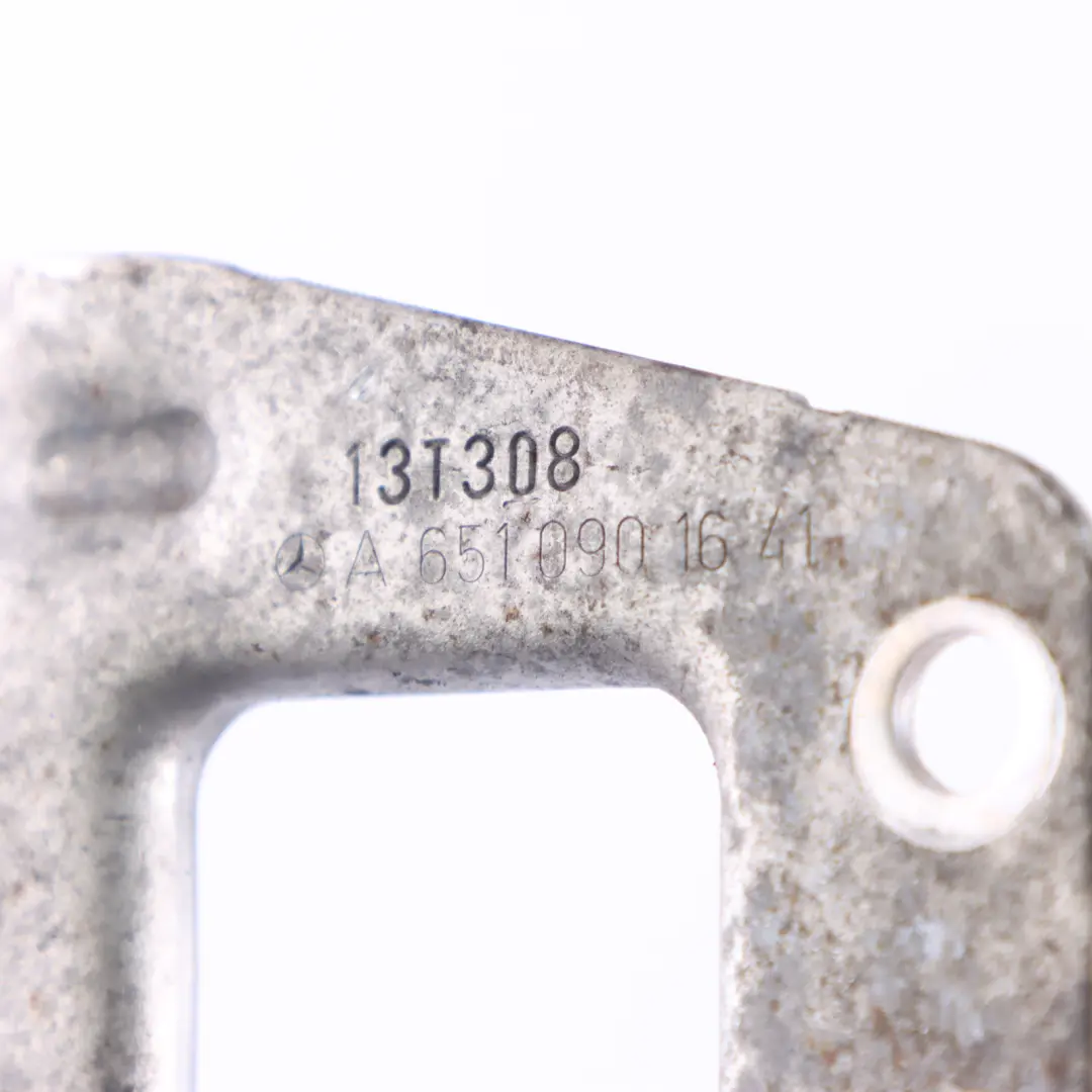 Halterung Mercedes W176 C117 Diesel OM651 Ladeluftrohr-Halterung - SKU A6510980000 - Teilenummer A6510901641