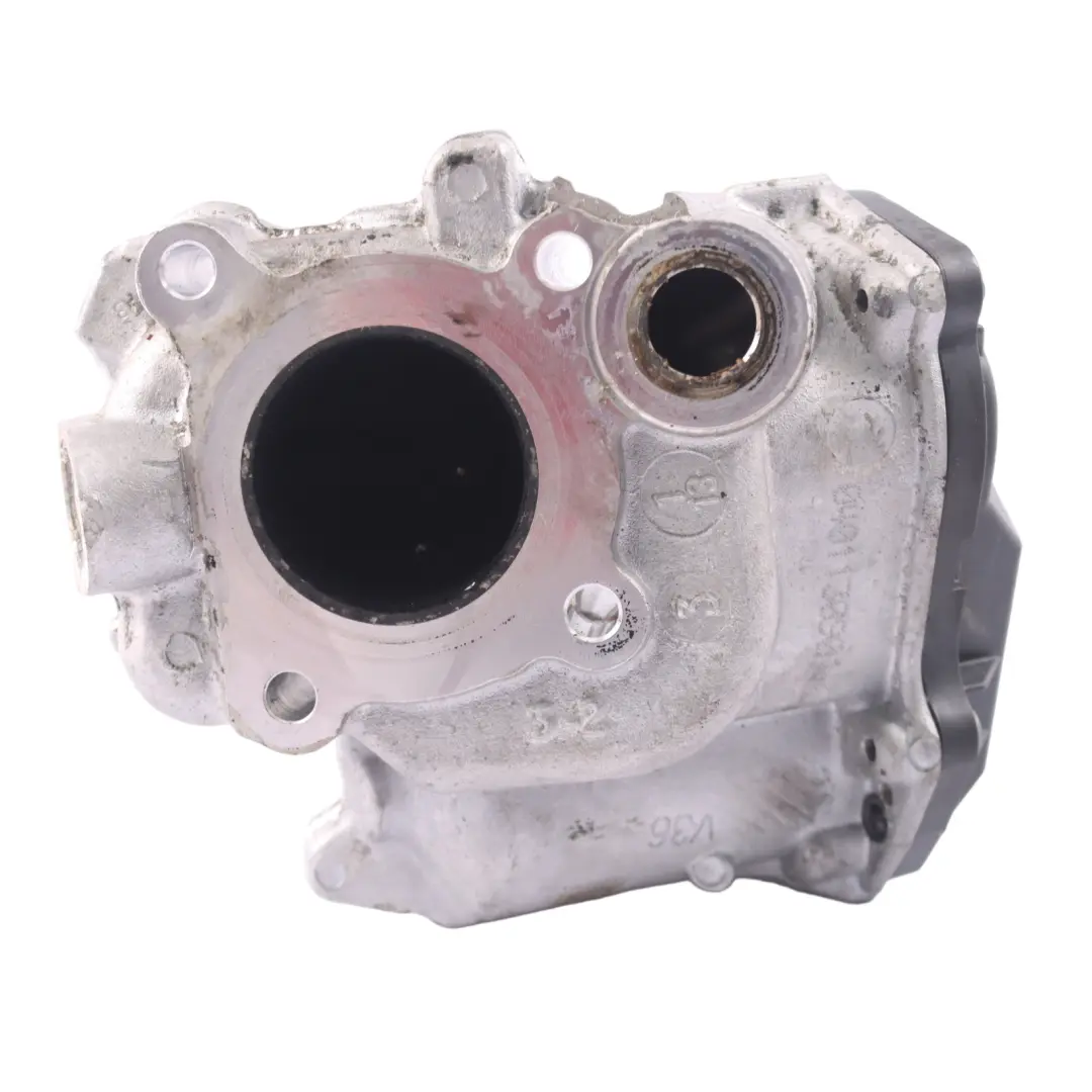  Valve EGR Mercedes W176 Diesel OM651 Valve de gaz d'échappement - SKU A6511400760 - Numéro de pièce A6511400760