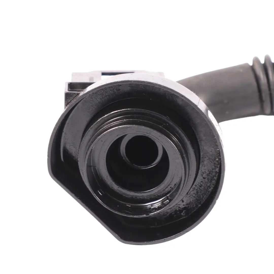 OM654 Öleinfüllstutzen für Mercedes Sprinter W906 Diesel mit Teilenummer A6540107910 Mercedes Sprinter W906 Diesel OM654 Öleinfüllstutzen - SKU A6540107910 - Teilenummer A6540107910