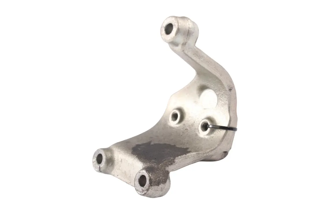 Soporte del colector de escape Motor diesel Mercedes W177 OM654 para con número de pieza A6541425100 Soporte del colector de escape Motor diesel Mercedes W177 OM654 - SKU A6541425100 - Número de pieza A6541425100