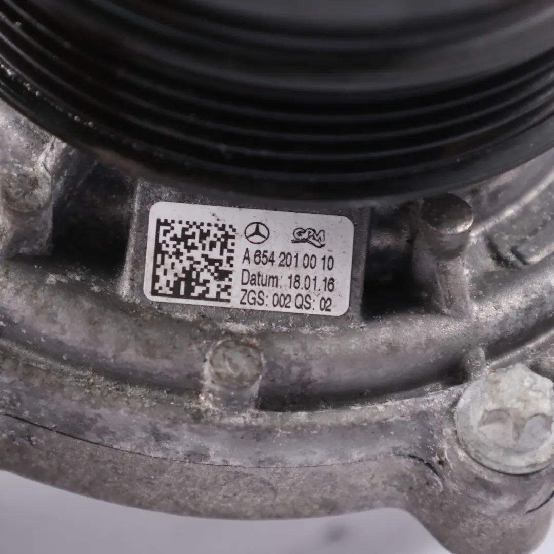  Pompe à eau Mercedes W213 Diesel OM654 Pompe refroidissement moteur - SKU A6542002300 - Numéro de pièce A6542010010