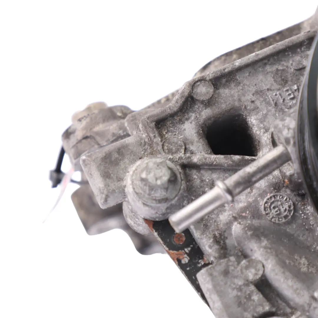  Pompe à eau Mercedes W213 Diesel OM654 Pompe refroidissement moteur - SKU A6542002300 - Numéro de pièce A6542010010