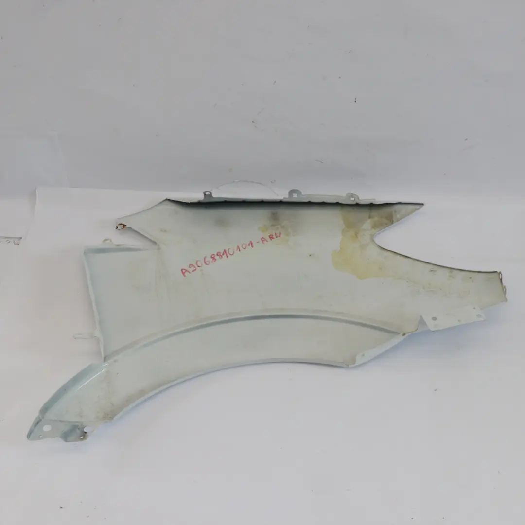 Mercedes Sprinter W906 Pannello anteriore sinistro parafango Arctic White - 9147 - SKU A9068810101-ARW - Numero di parte A9068810101