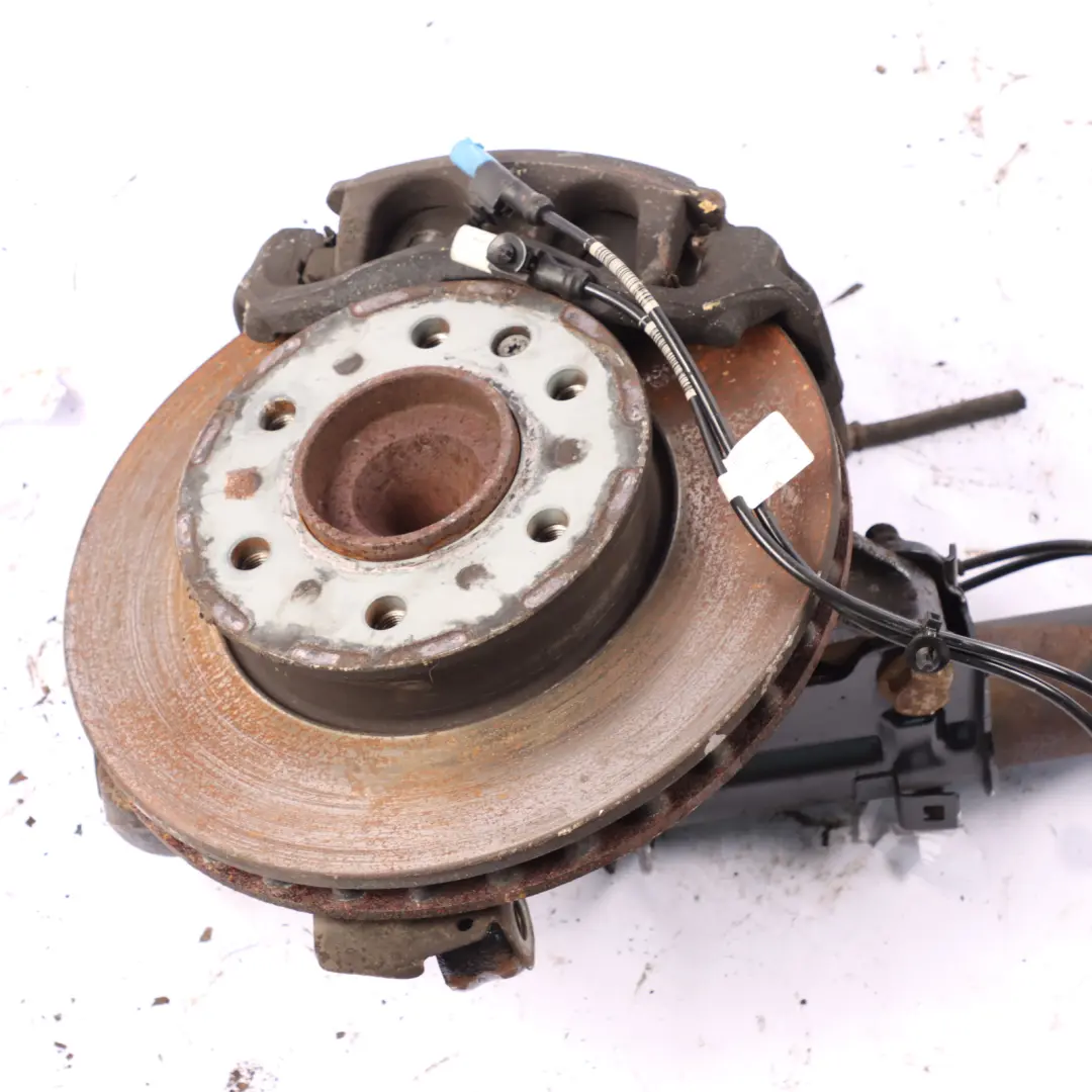 Mercedes Sprinter W907 Jambe suspension avant droite Moyeu roue Etrier de frein - SKU A9073300500-1 - Numéro de pièce A9073300500