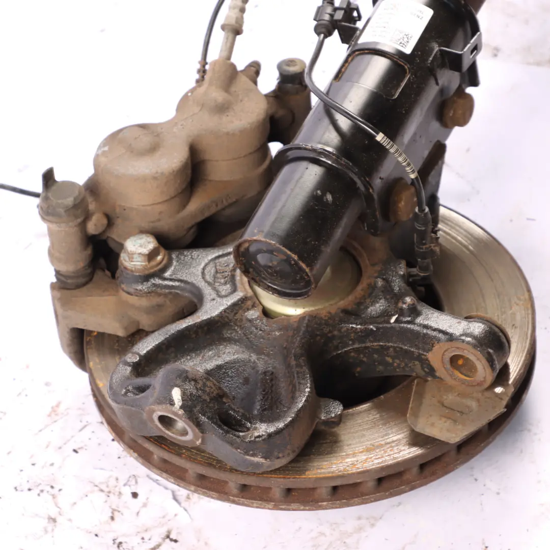 W907 Etrier frein moyeu roue la jambe suspension avant gauche pour Mercedes Sprinter à propos du numéro de pièce A9073305102 Mercedes Sprinter W907 Etrier frein moyeu roue la jambe suspension avant gauche - SKU A9073305102 - Numéro de pièce A9073305102