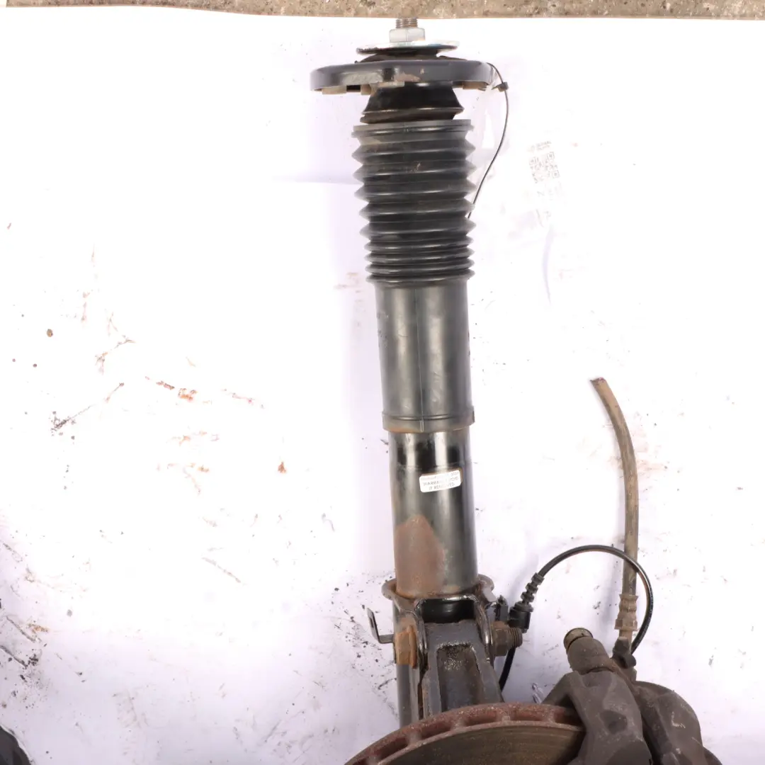 W907 Etrier frein moyeu roue la jambe suspension avant gauche pour Mercedes Sprinter à propos du numéro de pièce A9073305102 Mercedes Sprinter W907 Etrier frein moyeu roue la jambe suspension avant gauche - SKU A9073305102 - Numéro de pièce A9073305102