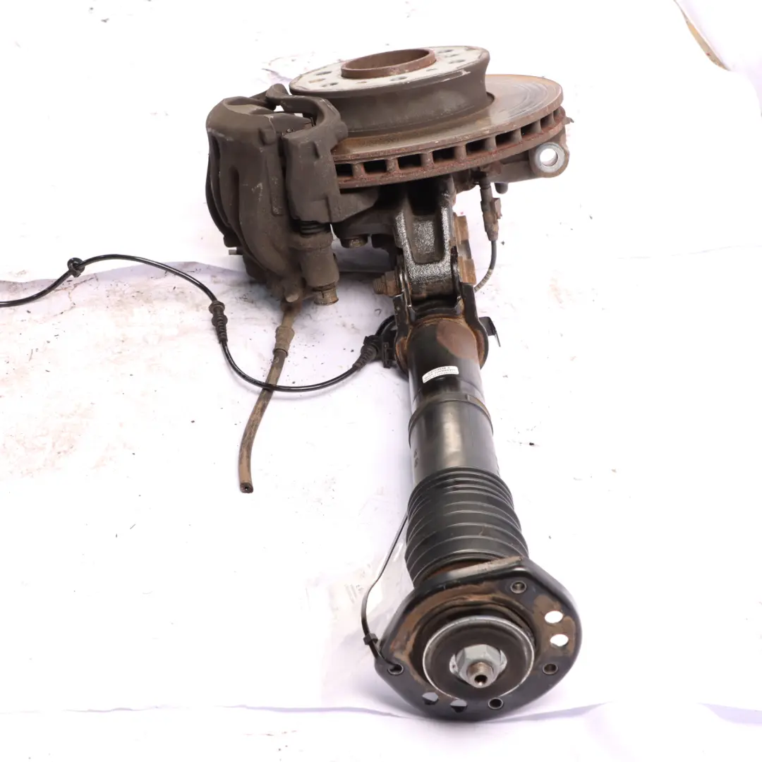 Mercedes Sprinter W907 Etrier frein moyeu roue la jambe suspension avant gauche - SKU A9073305102 - Numéro de pièce A9073305102