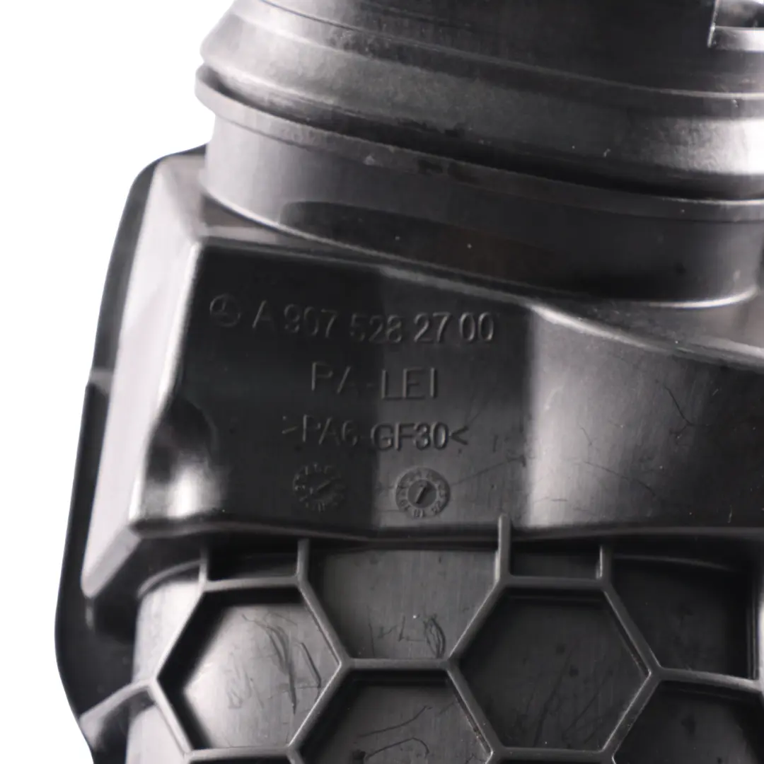 Tubo de admisión Mercedes Sprinter W907 OM654 Tubo de entrada aire para con número de pieza A9075282700 Tubo de admisión Mercedes Sprinter W907 OM654 Tubo de entrada aire - SKU A9075282700 - Número de pieza A9075282700