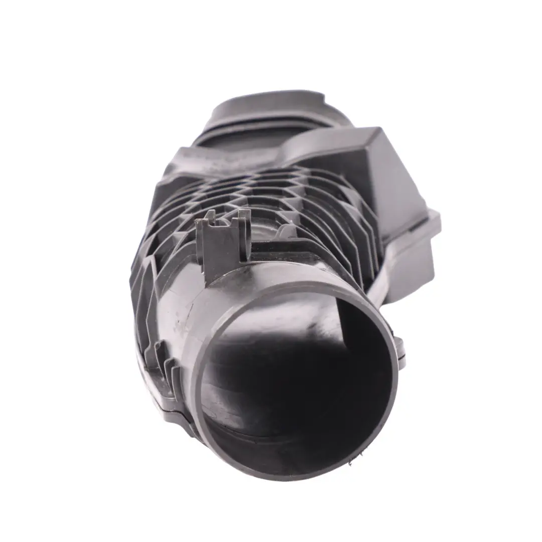 Tube d'admission Mercedes W907 Diesel OM654 Tube d'entrée d'air pour à propos du numéro de pièce A9075282700 Tube d'admission Mercedes W907 Diesel OM654 Tube d'entrée d'air - SKU A9075282700 - Numéro de pièce A9075282700