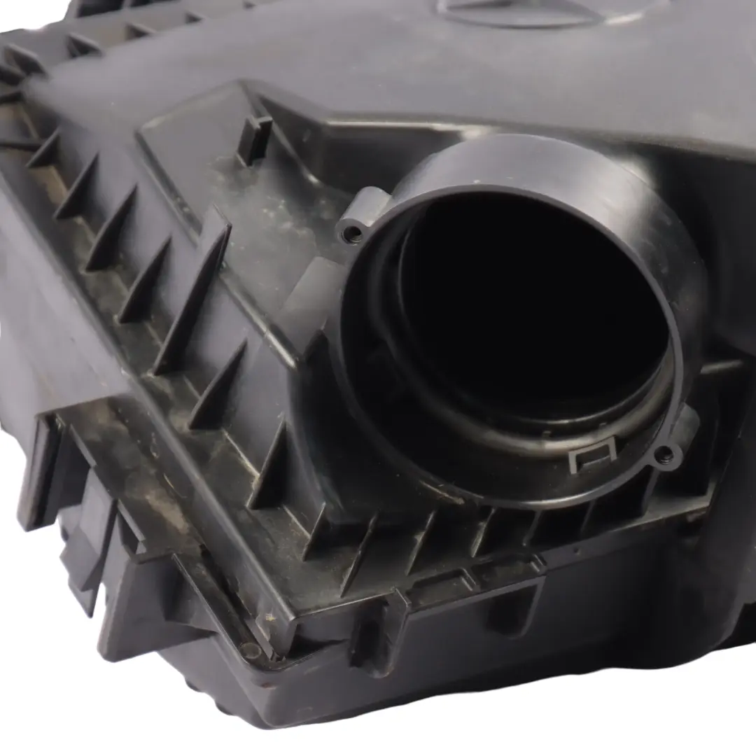 W907 OM654 Coperchio Alloggiamento Filtro Aria per Mercedes Sprinter con numero di parte A9075285800 Mercedes Sprinter W907 OM654 Coperchio Alloggiamento Filtro Aria - SKU A9075285800 - Numero di parte A9075285800