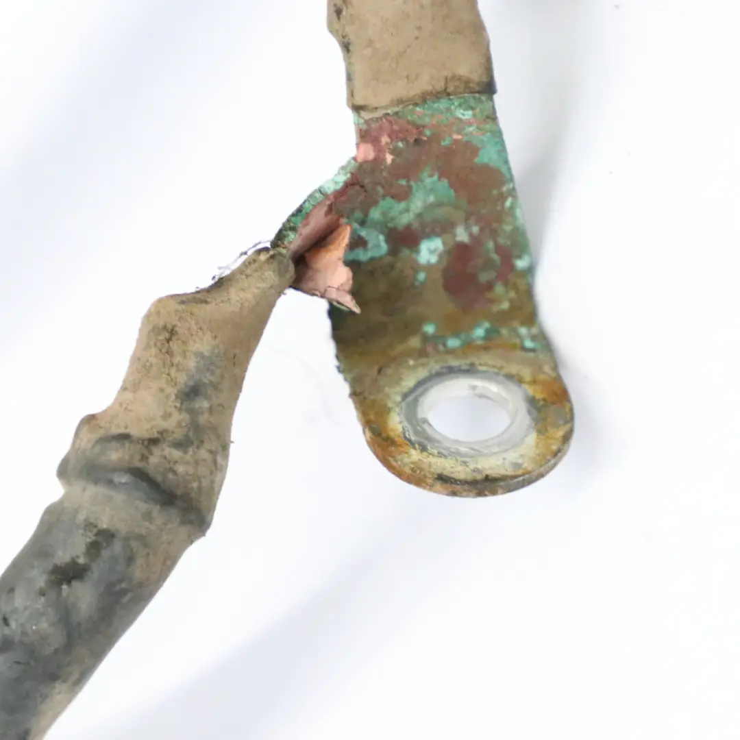 W907 Câble de batterie Câble de câblage Harnais pour Mercedes à propos du numéro de pièce A9075400500 Mercedes W907 Câble de batterie Câble de câblage Harnais - SKU A9075400500 - Numéro de pièce A9075400500